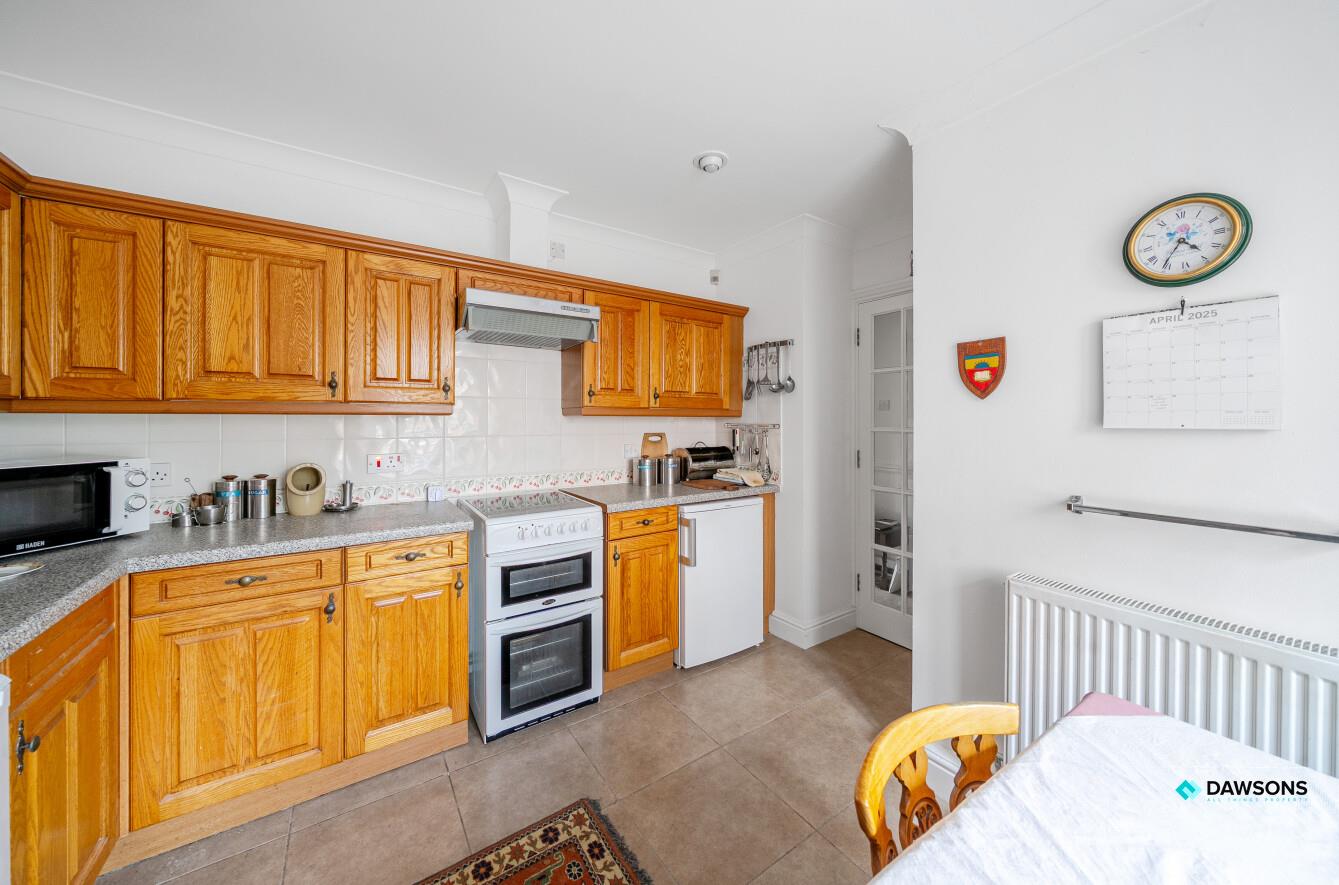 Heneage Drive, West Cross, Swansea, SA3 5BR